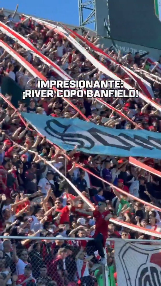 ¡LOCURA! Impresionante la cantidad de hinchas de River que COPARON la tribuna visitante en Banfield. ¡FIESTA TOTAL!