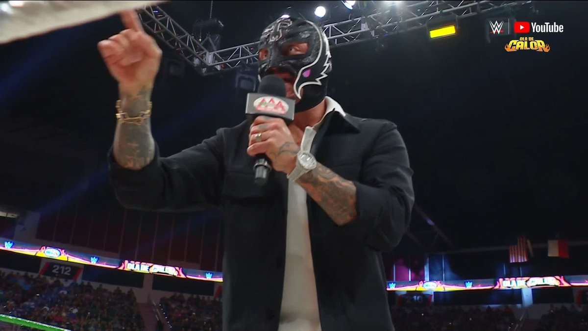 El reto está hecho: Rey Mysterio vs. Omos en #AAATriplemania Las Vegas... con una estipulación especial 🧐 #AAAOlaDeCalor 🔥