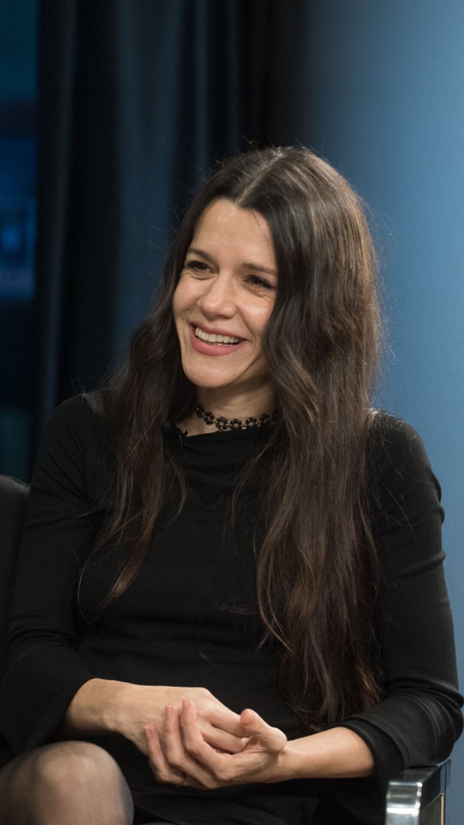 Violeta Urtizberea con María Laura Santillán: “Ahora entiendo que a los varones les guste estar con lindas”. Leé la nota completa acá