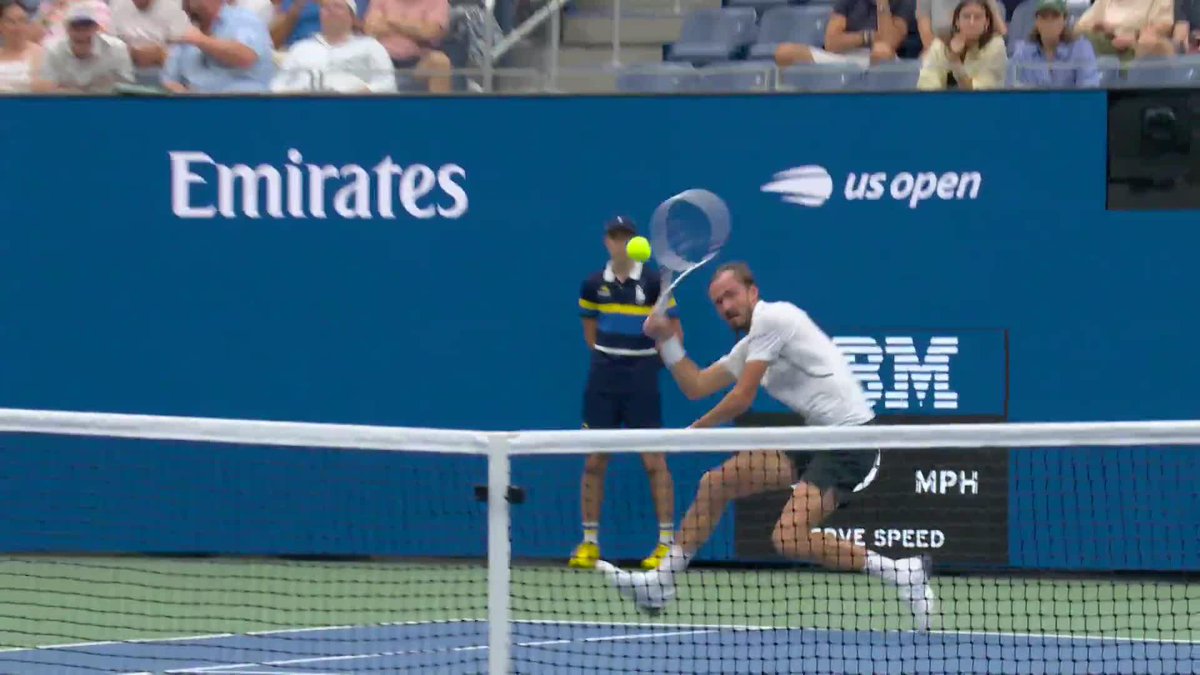 Medvedev bringing his best 👏 Daniil Medvedev #USOpen
