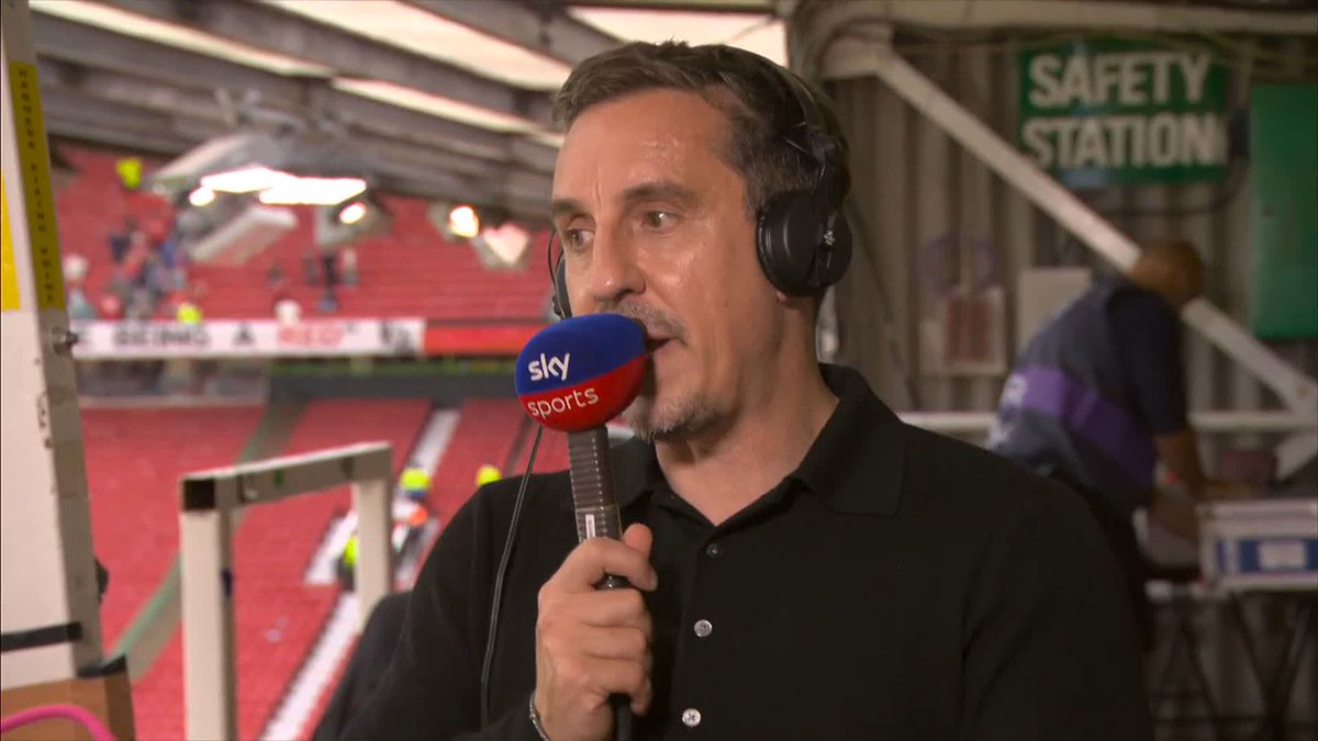 "Fernandes has got the guts, courage and belief to play for Manchester United...without him United would have a real problem" Gary Neville praises the attitude and commitment of Bruno Fernandes 💪