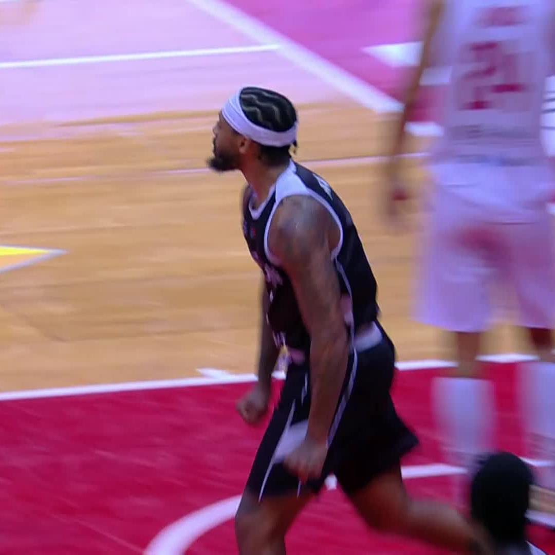 CARLIK JONES IS A BAAAAAD MAN 🔥🔥🔥 #FIBAWC
