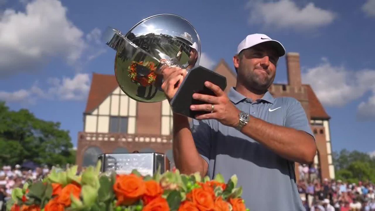 Scottie caps off his year with a come-from-behind win for the FedExCup Trophy. He joins Amanda Balionis after an incredible performance.