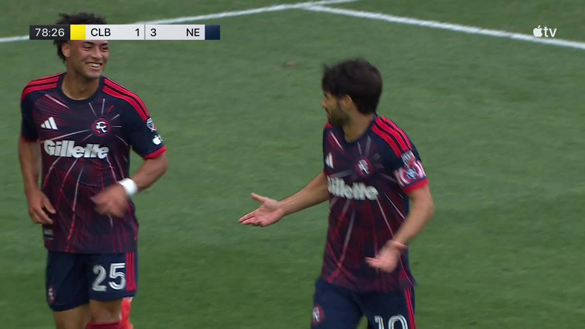 Classy Carles Gil just cause 🤷♂️ New England extends its lead to 3-1.
