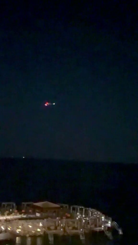 🔴 Kayıp vatandaşları bulmak için arama-kurtarma çalışmaları helikopterlerle aralıksız devam ediyor.