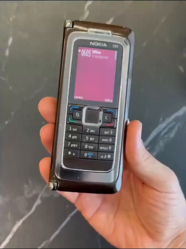 Nokia, geleceğin cihazlarını geliştirmek için o kadar çok kaynak harcadı ki gelecek geldiğinde elinde yeni bir fikir kalmamıştı.