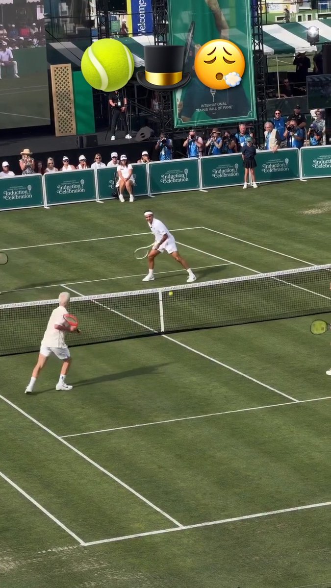 La elegancia y magia de Federer.😮💨🎾🎩 (Vía @espntenis/lisapphire)