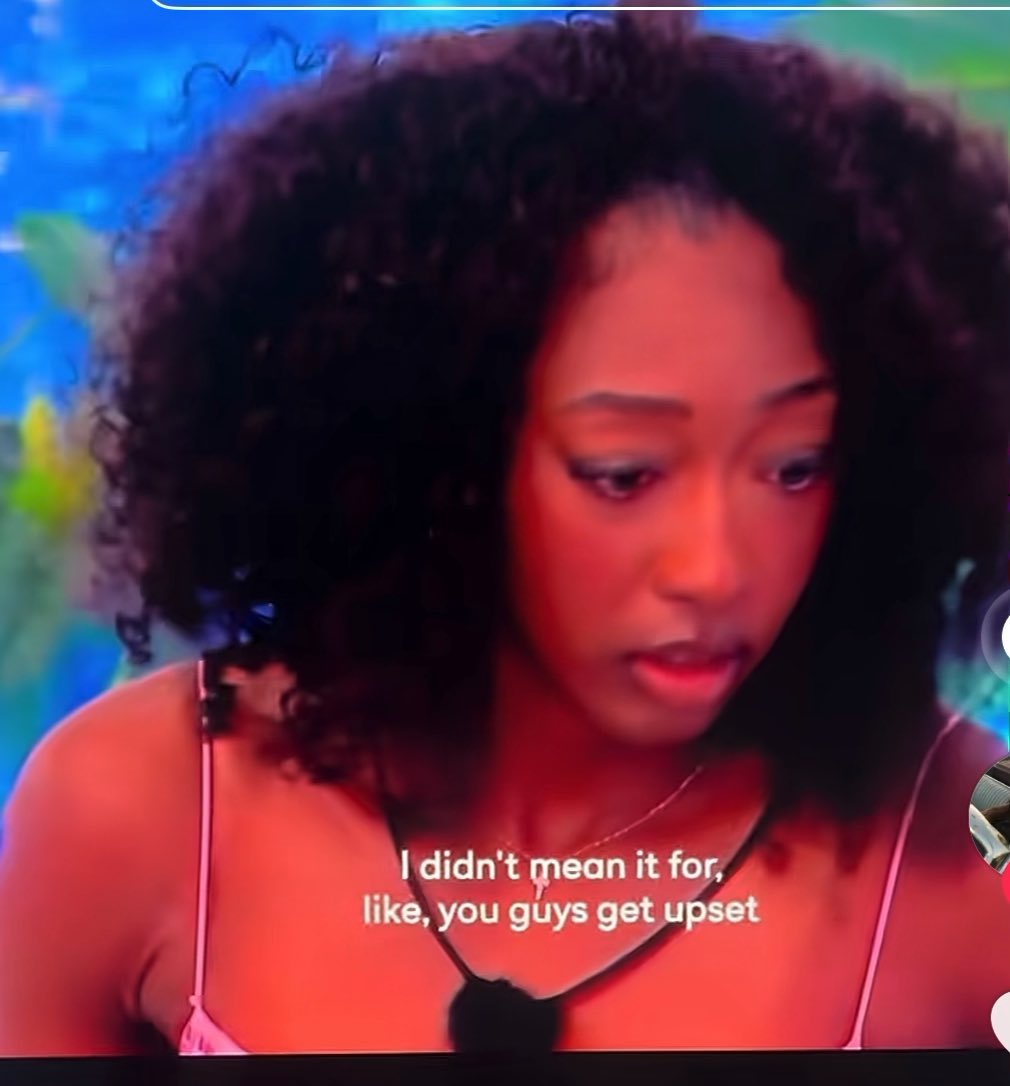 This is exactly how you know her parents succeeded in parenthood. The moment Aniya felt a slight disrespect coming from her side towards him, she stepped up and apologized immediately. That is elite home training , ya’ll could never admit she has class.