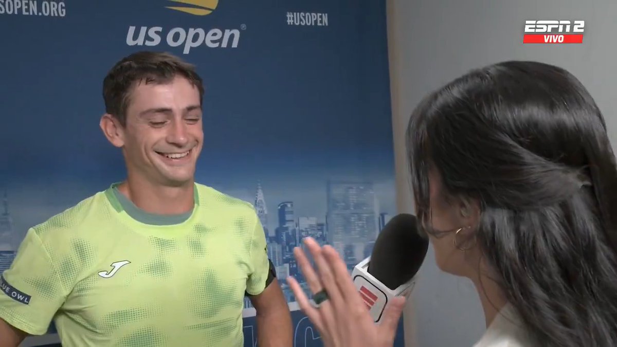 La palabra del protagonista del día: Mariano Navone, en exclusiva tras su triunfazo ante Novak Djokovic. 🇦🇷🚀 📺 Mirá el #USOpen en el Plan Premium de Disney Plus.