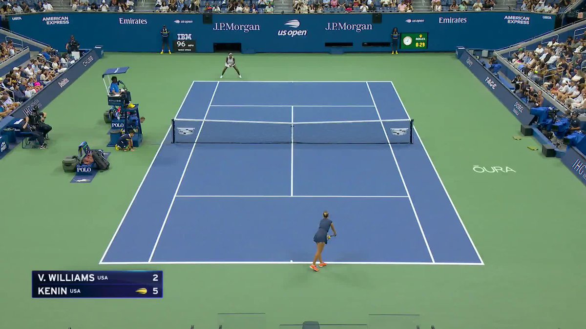 First set to Sofia Kenin!