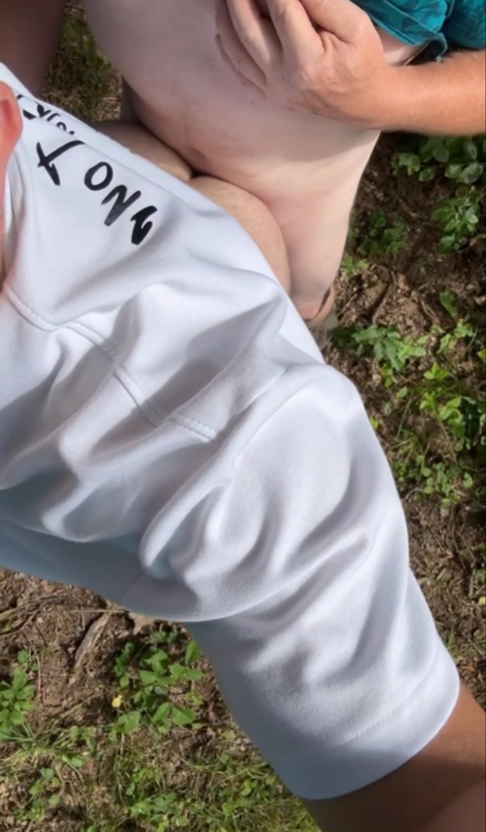 🇫🇷 Quand Daddy jouit au fond de moi plutôt que dans sa femme, il adore ça.🍆💦😋 . #gayporn #gayhot #gaysex #gaybear #gay #gaybottom #gayfrance #gayusa #gayworld #gayveryhot 🇺🇸 When Daddy cums deep inside me instead of in his wife, he loves it.🍆💦😋🔥