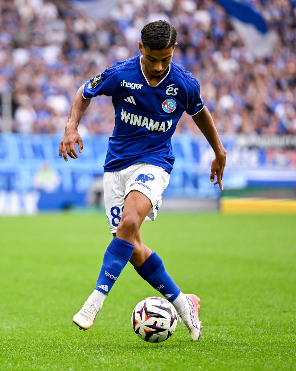 La belle action collective conclue par l'égalisation de Gessime Yassine 💎💙 ▸ #RCSARCL