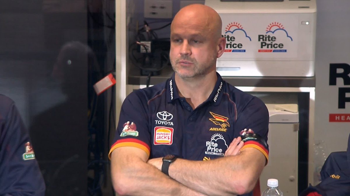 "If Adelaide loses to the Western Bulldogs this Saturday, then I expect Matthew Nicks will lose his job." 🗣️ Tom Morris on Matthew Nicks' coaching future