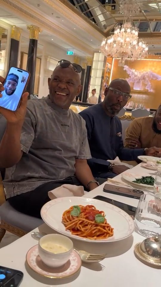TONY ELUMELU WAS SO EXCITED TO SPEAK TO BURNA BOY ON A VIDEO CALL! ๐ฐ๐
COURTESY OF VCGOTYOU.