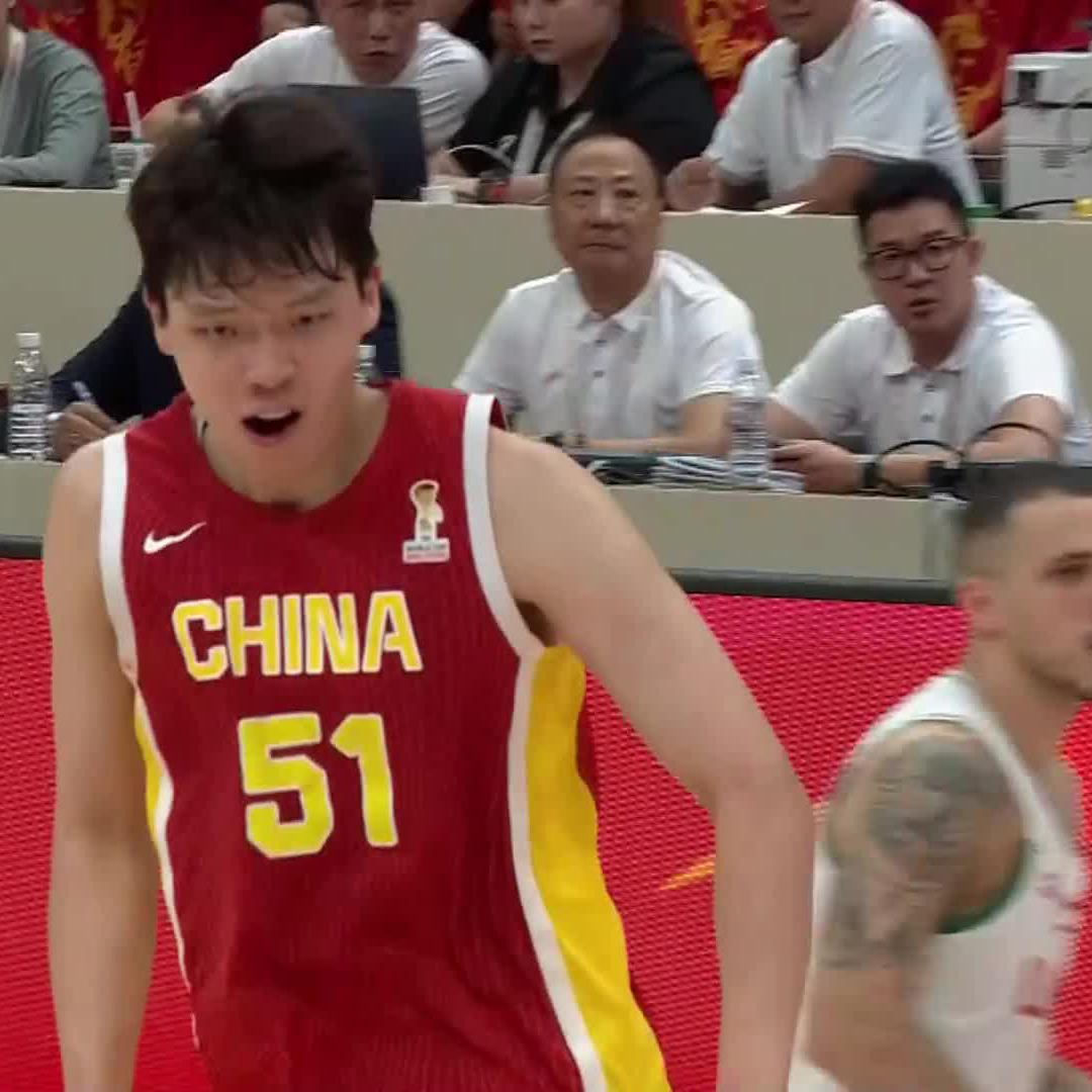 Don't get in Hansen Yang's way ๐ช #FIBAWC x #StepItUp