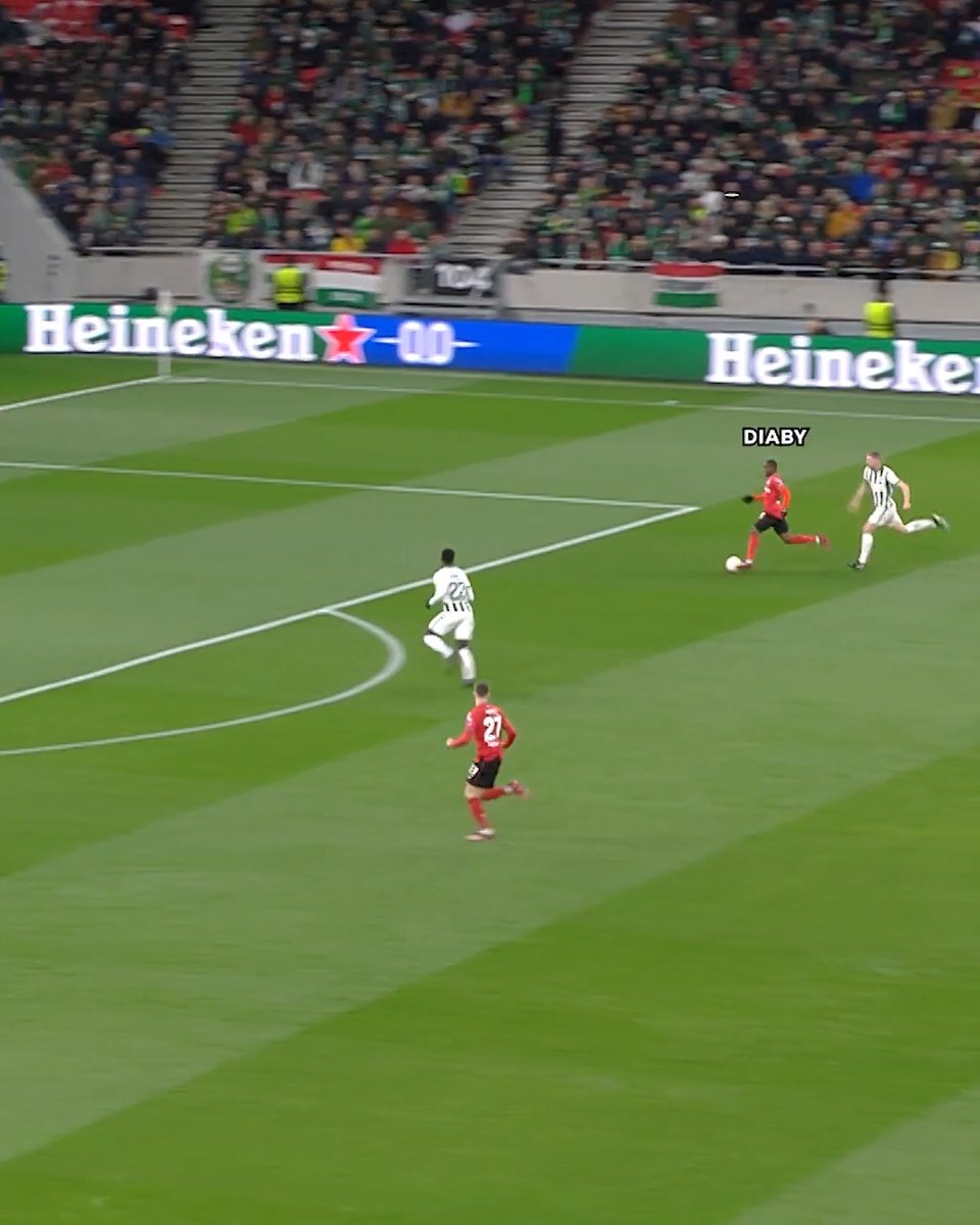 Watch Moussa Diaby 💨 #UEL | Bayer 04 Leverkusen