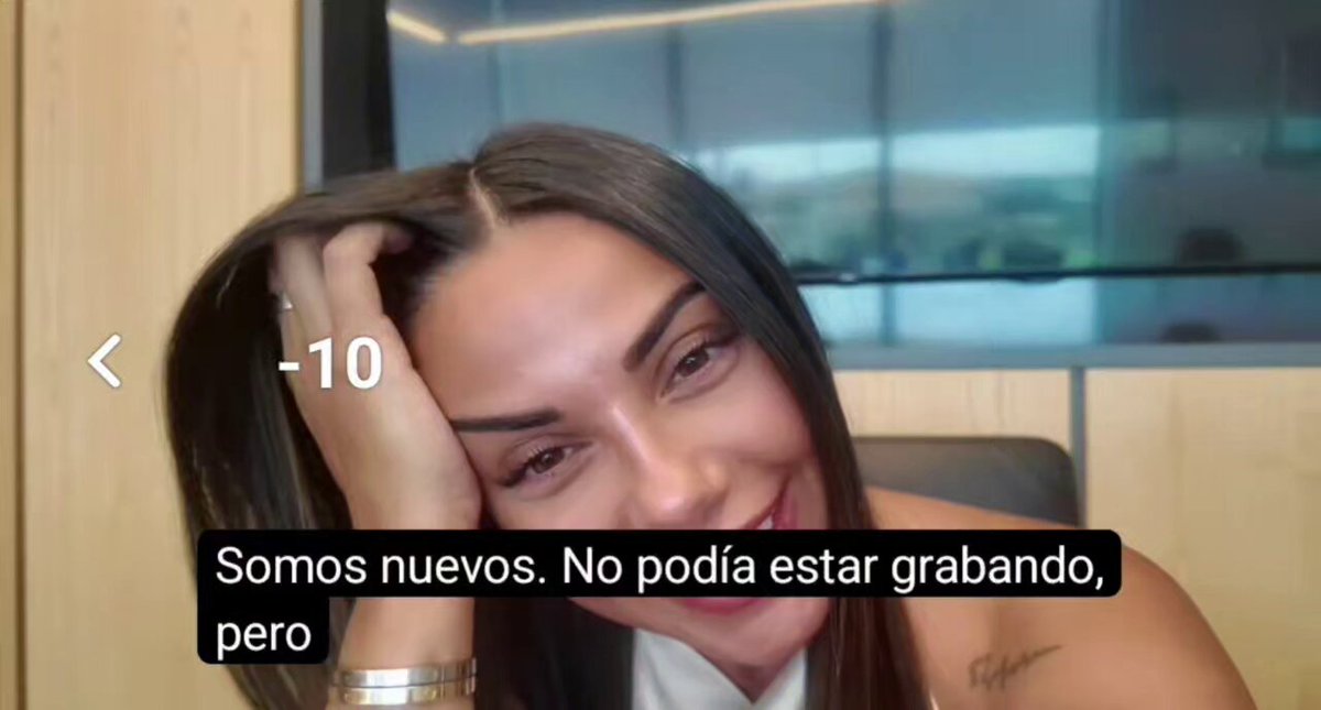 🗣️ Claudia: "Hemos pasado a hacer fotos con todas las Champions, una merengue como yo sabe de lo que está habiendo." 🗣️ Cucurella: "Hemos conocido a Florentino Pérez, ha sido muy guay." 🗣️ Claudia: "Casi lloro durante el vídeo." QUÉ BONITA PAREJA 🥹🤍
