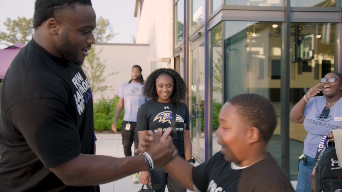 Beeks hosted a back to school event for our friends at the Baltimore Ravens Boys & Girls Club at Hilton Rec 💜 M&T Bank