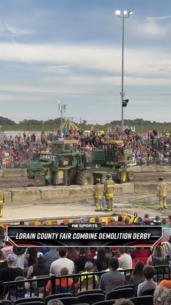 It's Deere season. 🎥: IG/8thgenerationfarmer
