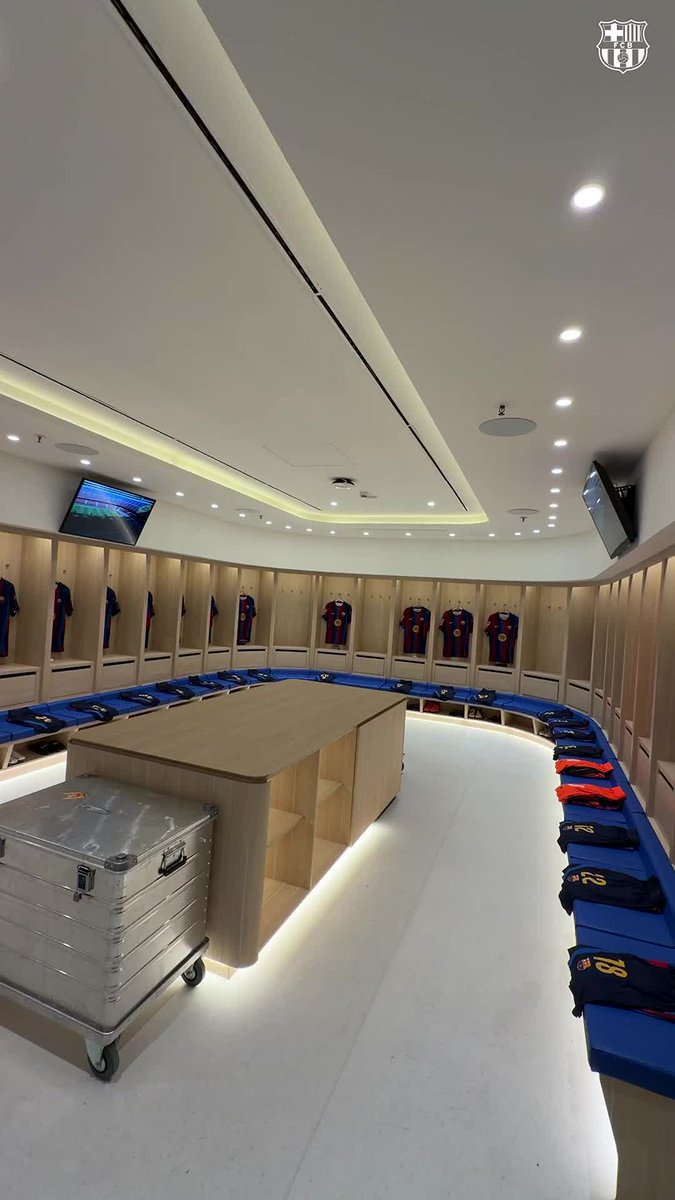 Welcome to our dressing room 💙❤️ #BarçaRayo