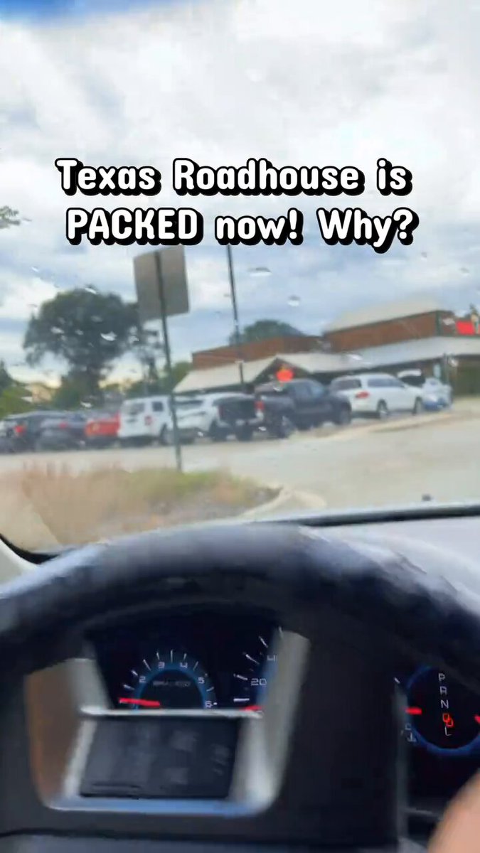 The Texas Roadhouse boycott is really working! Once again, regular people can enjoy their meals in peace and quiet. Someone should really spread this “hoax” to every restaurant and cruise line. Think of the peaceful dinners and ships! 😂