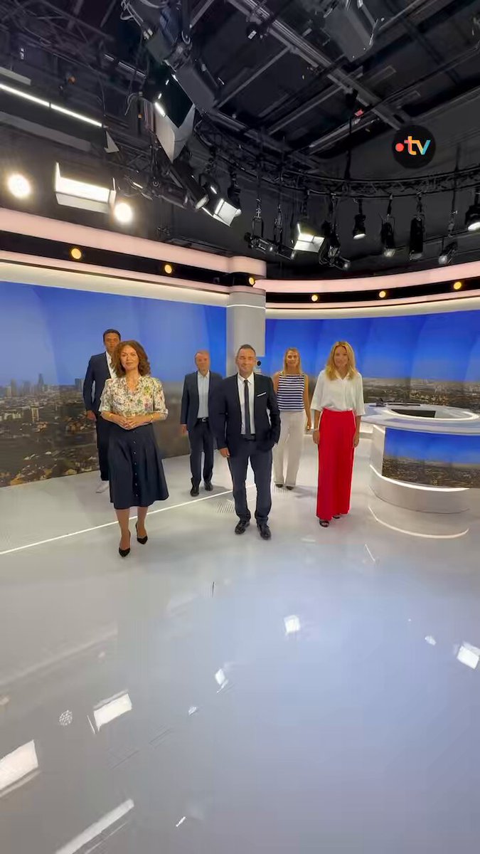 📺 aujourd’hui c’était la rentrée de #franceinfo canal 16 avec un nouveau plateau ! 🟡Une nouvelle saison pour une information toujours plus lisible, réactive et accessible #lereflexeinfo