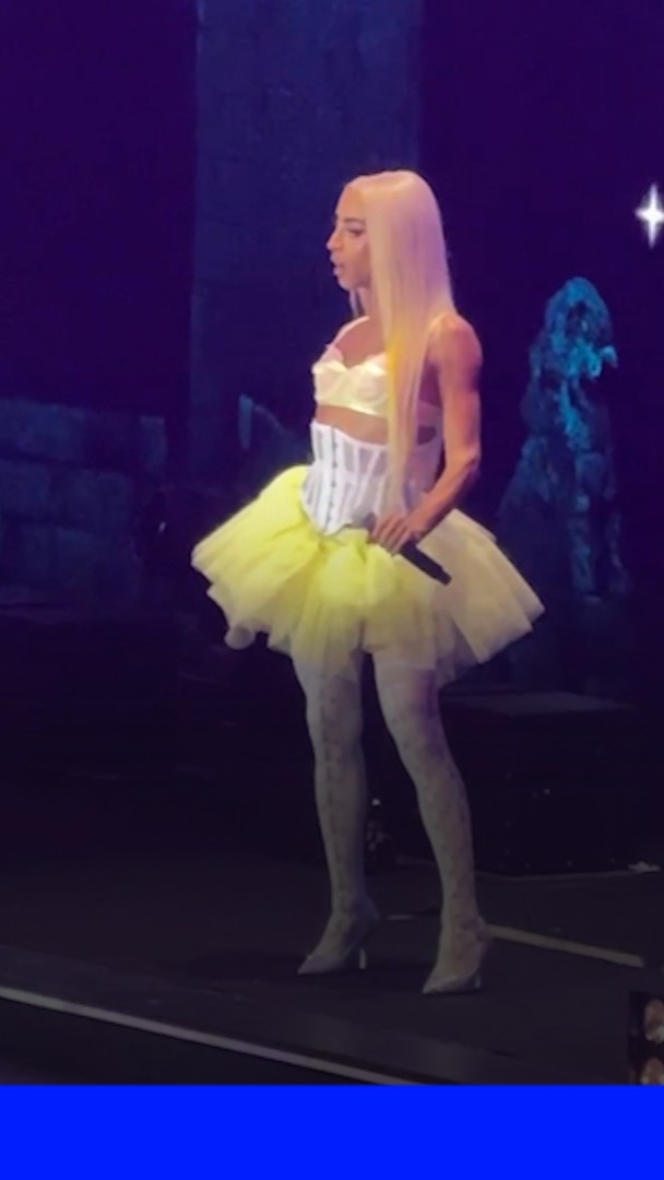 Lena Situations: la performance de Bilal Hassani pour la fin des "vlogs d'août" à l'Accor Arena