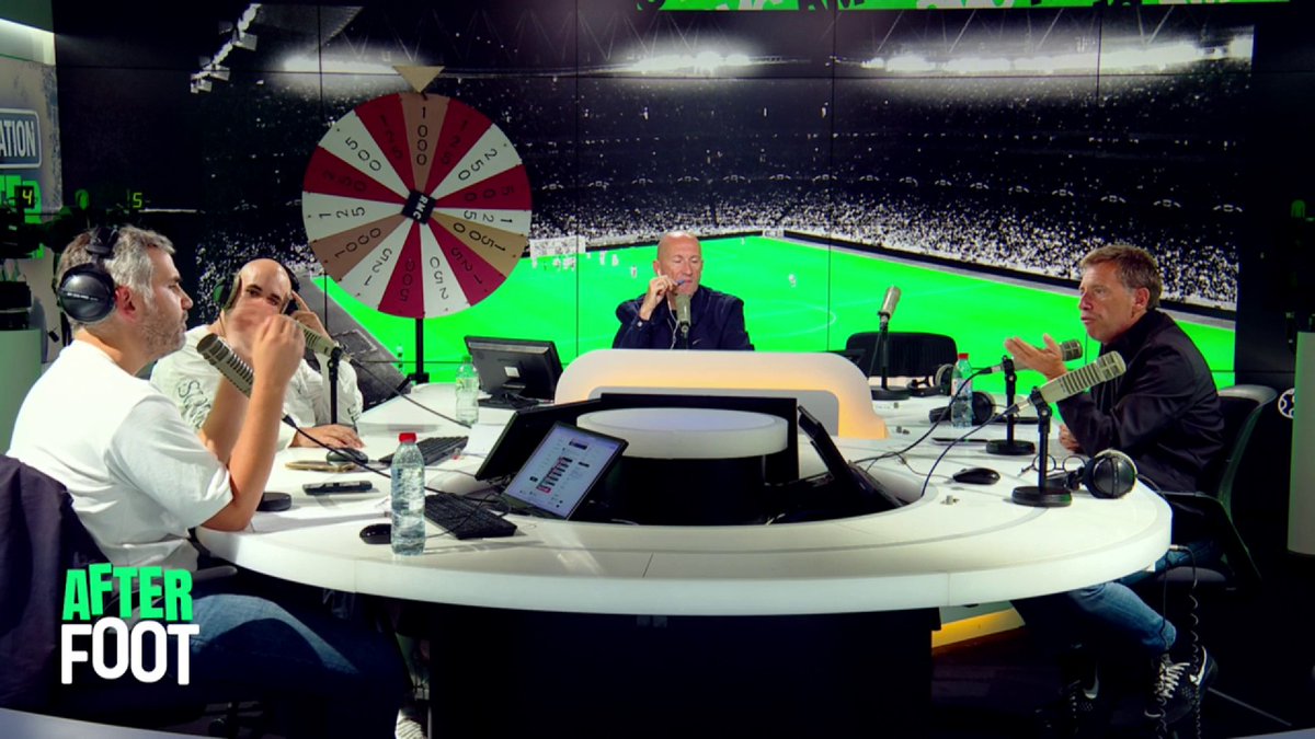 Gros débat entre Jean-Louis Tourre et Daniel Riolo sur Paulo Fonseca. Jean-Louis : "Vous exagérez l'importance des coachs. Il n'est pas grandement fautif de l'élimination contre le Fenerbahce. Vous lui faites un procès pour un truc qu'aucun entraîneur de Ligue 1 n'arrive à faire."
