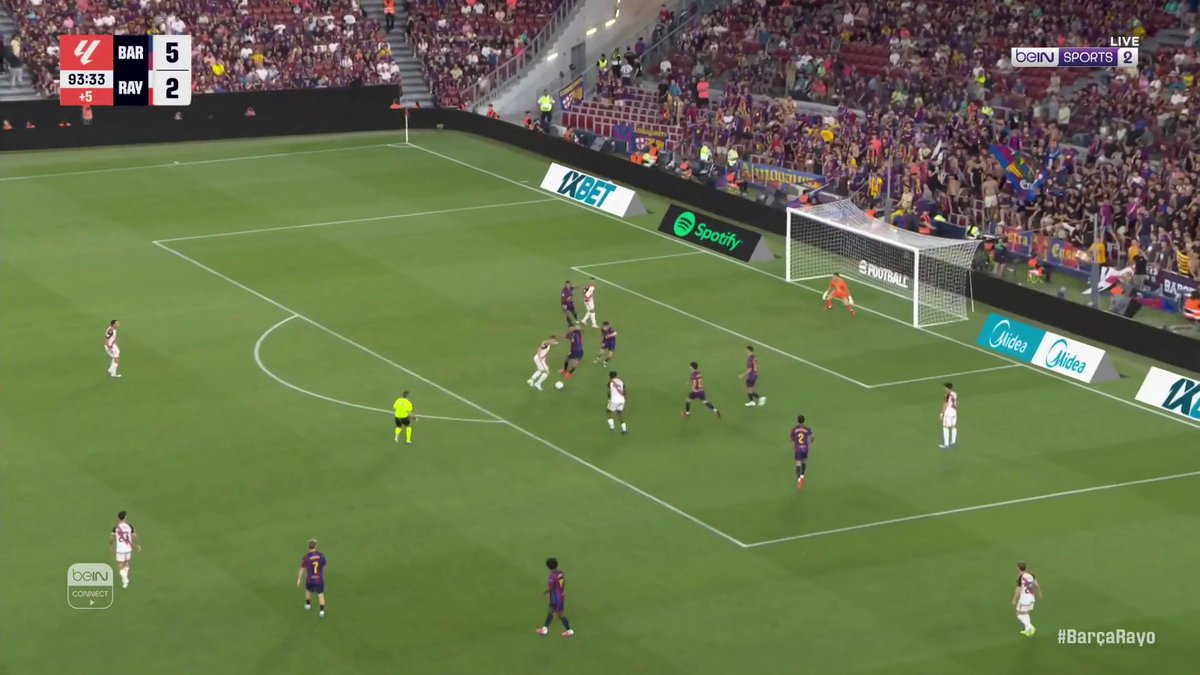 لامين جمال يختتم مهرجان أهداف برشلونة في شباك رايو فاييكان بتسجيل الهدف الخامس #الدوري_الإسباني