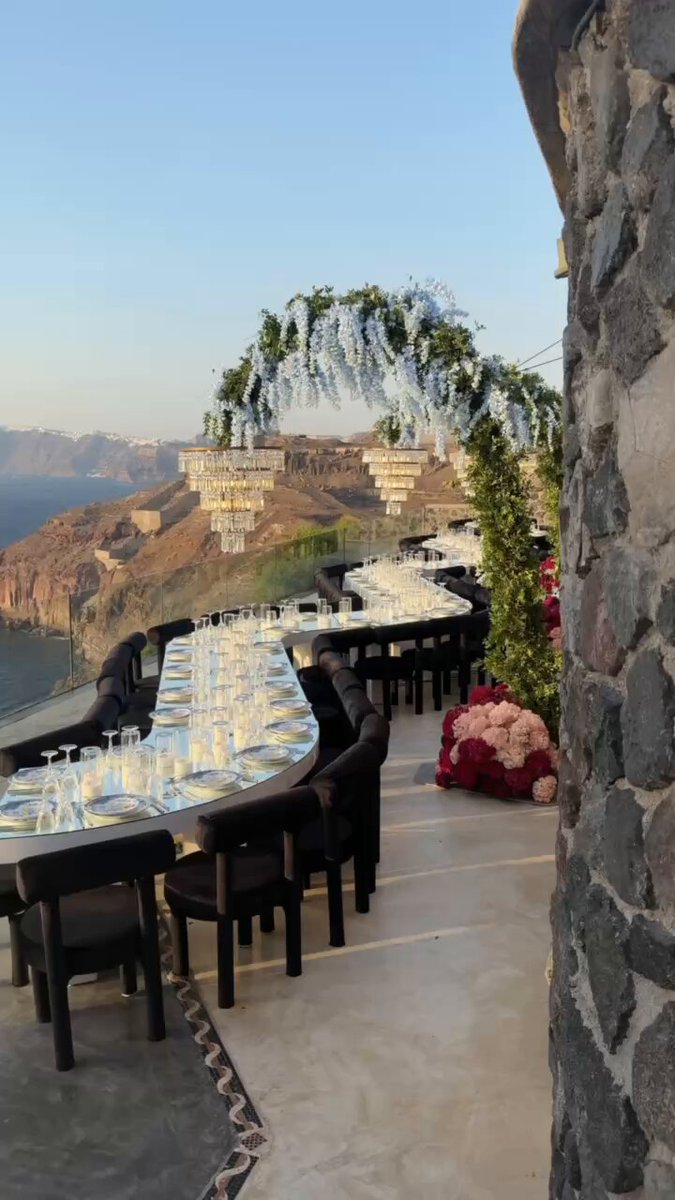 Greecefully Muhammad 💙🩵💍 Had my dream wedding in Greece with 80 guest 🔥
