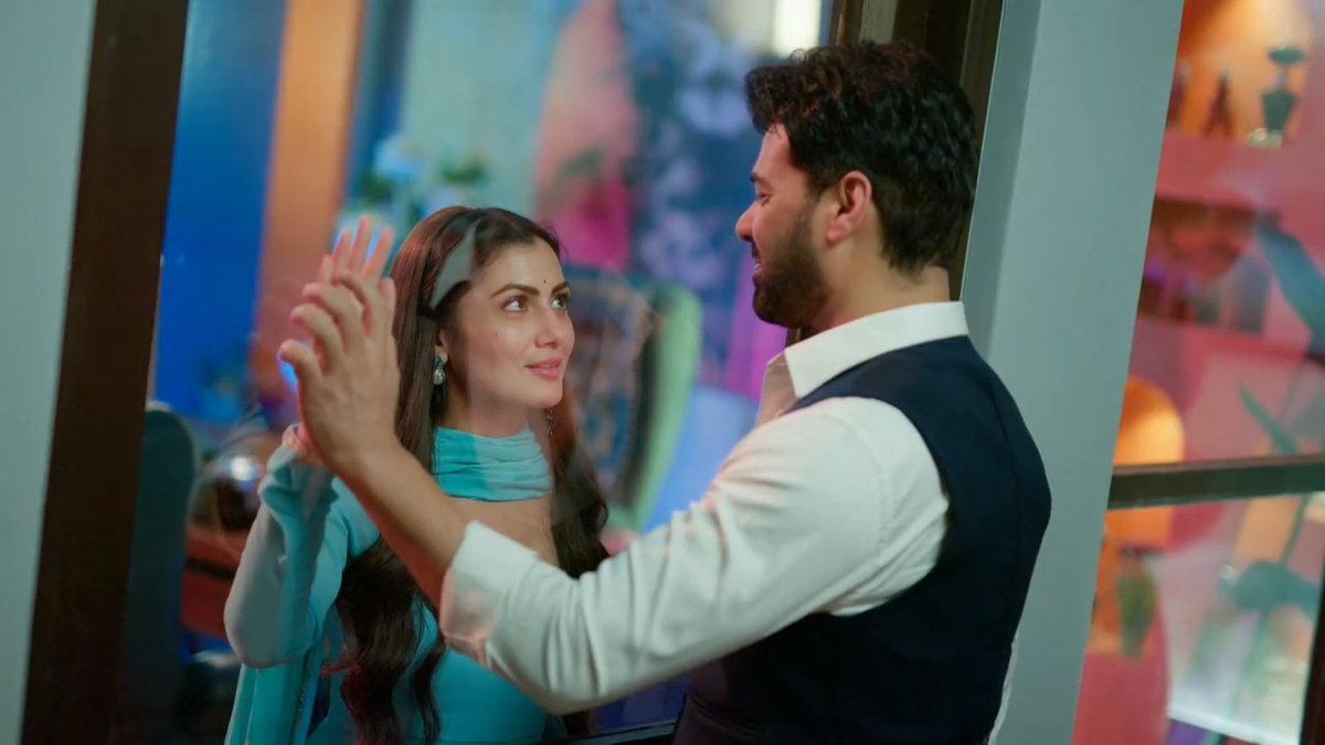 CRASHED. COLLAPSED. DECEASED 😭 THEY SERVED US THIS MUCH BEAUTY 😭🦋 Are you guys even real or did you literally WALK OUT OF A PIECE OF LITERATURE??? I have PERISHED 😭🤍🧿 #TumDenaSaathMera • #Tisha <3 🫀 lelo sriti jha SHABIR AHLUWALIA 🥹🦋