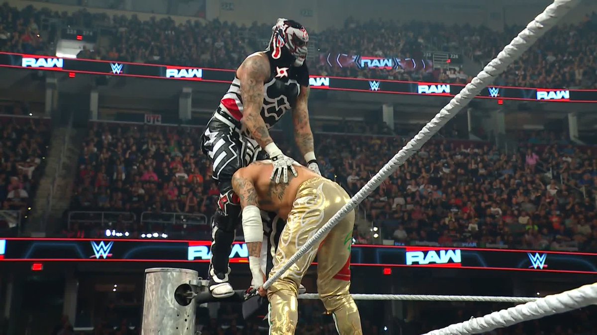 OUT OF THIS WORLD 🤯 PENTA EL ZERO M | REY FENIX WWE