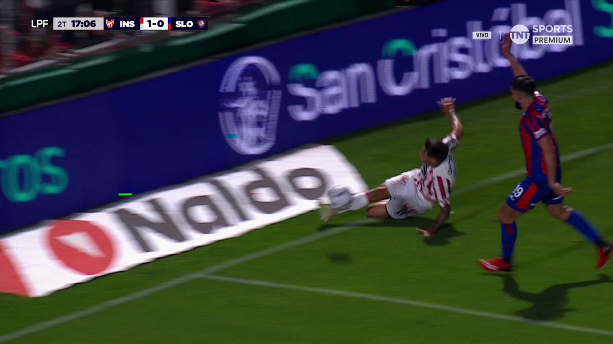 ¿SALIÓ LA PELOTA EN EL ATAQUE DE INSTITUTO? El conjunto cordobés tenía un prometedor ataque que terminó en gol, pero el árbitro cobró que la pelota había salido de la cancha ante San Lorenzo. #LPFxTNTSports