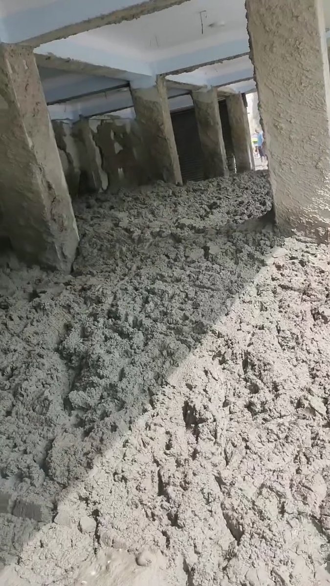 मन कुड्याउने दृश्य। घरघर सफा गर्न बाढी पीडितहरू सक्रिय। भिडियो : सरू श्रेष्ठ #nepal #highlight #everyoneシ゚