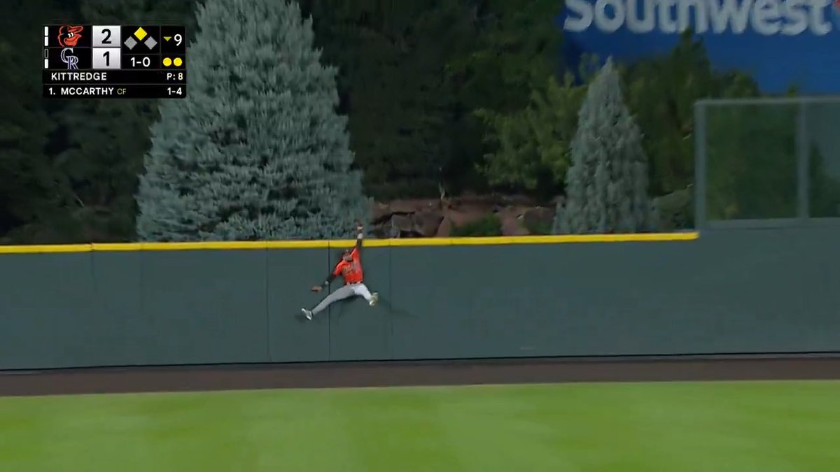 WHEN COWS FLY COLTON COWSER HOME RUN ROBBERY TO END IT!!