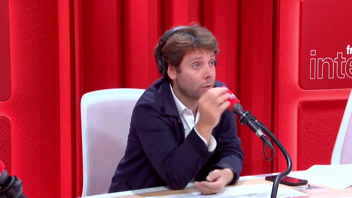 “Si je veux augmenter de 100€ quelqu’un au SMIC, ça me coûte 483€. Peu d’entreprises en ont les moyens” Dominique Schelcher, PDG de Coopérative U, souhaite réouvrir le débat sur la TVA sociale, au micro de Florence Paracuellos et Benjamin Duhamel ➡️