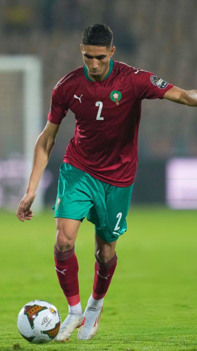 Back then when Hakimi brought the free-kick magic two games in a row. 🎯🇲🇦 #TotalEnergiesAFCON
