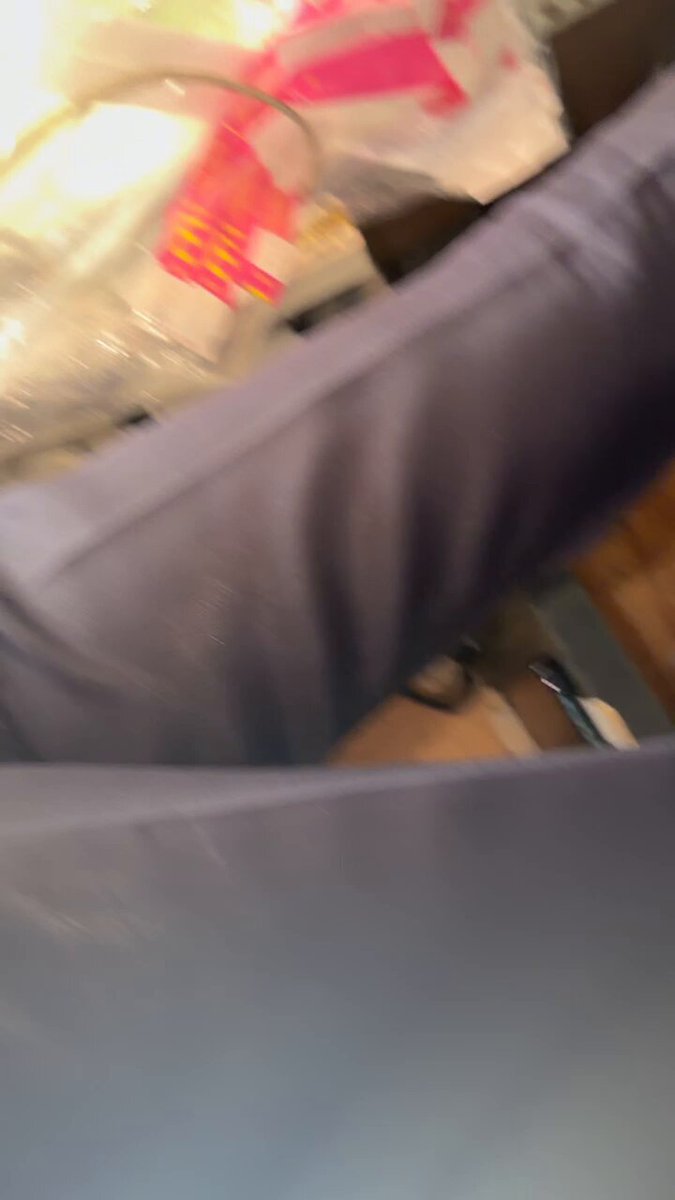 mabahu majomi pants pewt ni 59 Gerad! ang arti arti ayaw pahefo kala mo naman mayaman haha eh un bagong unif nyan binigay lang nakajnsa knya tapos asa sa meryenda hahah. luma pants pero maalaga maasim nha lang