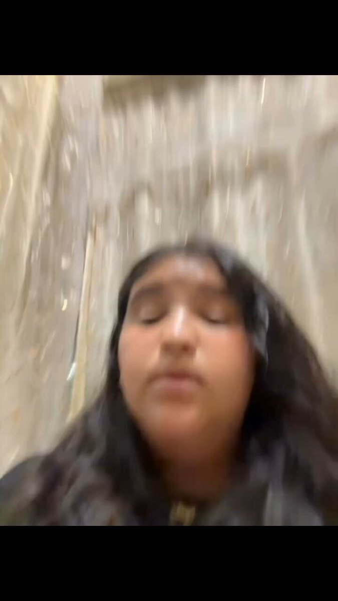 ذنبها ايه انها بنت مغترب؟ ذنبها انها تعبت وجابت 99% في الكويت؟ #ليه لما نزلت مصر لقت باب الجامعة مقفول في وشها، وغيرها بـ 60% دخل؟ دي مش أرقام تنسيق دي بتحطموا أحلام عيالنا اللي شالوا اسم مصر في الغربة #فين العدل؟ هو التفوق بقى عقاب عشان اتغربت مع أبوها؟ بتكافئوا الفاشل وتعاقبوا المتفوق؟
