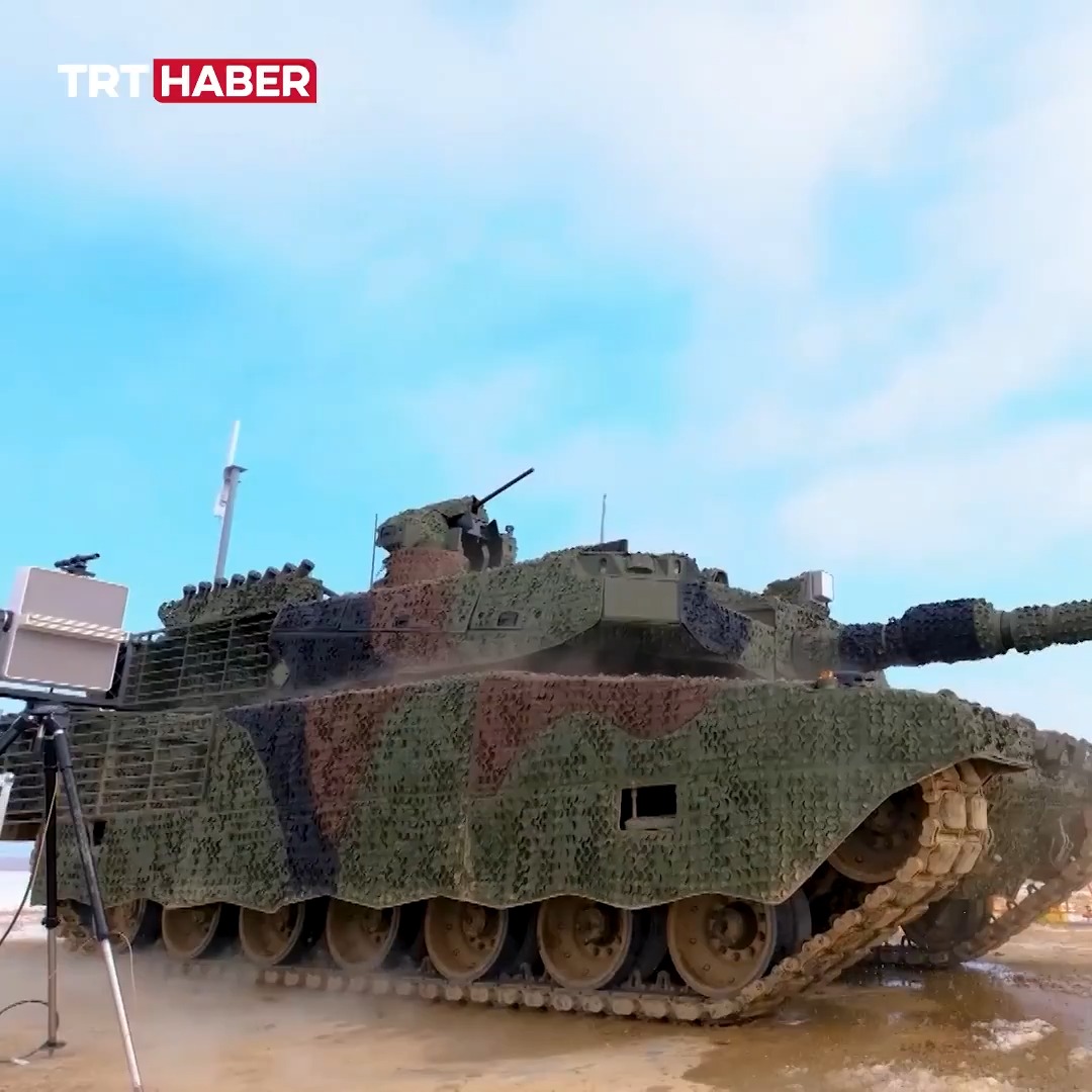 ♻️MKE, kamu kurumlarından topladığı hurdaları milli silah ve mühimmata dönüştürüyor. Üretimde kullanılan ham maddenin neredeyse tamamı geri dönüşümden elde ediliyor. Savunma sanayiindeki #SıfırAtık serüvenini ilk kez TRT Haber görüntüledi.