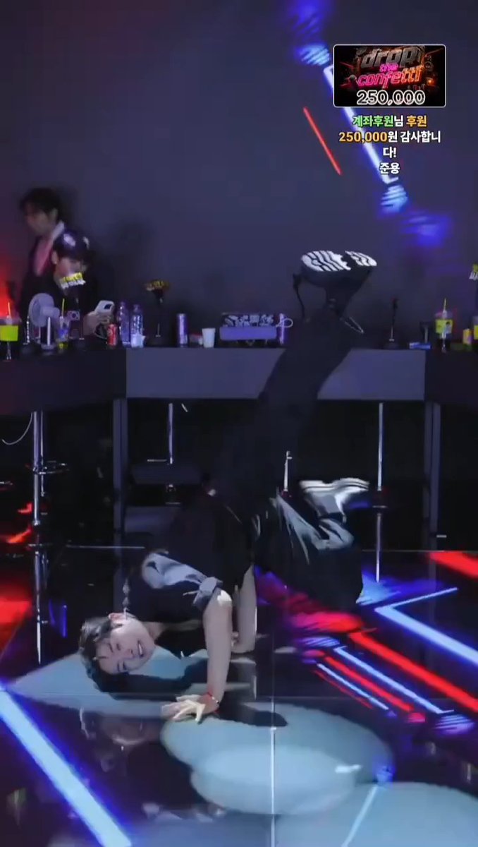 Dulu cuman fokus sama Beddy, sampe gak ngeh kalo ada si tampan dan berbakat ini. Visual oke, sexy, cute, dance juga oke banget. 👌🙌