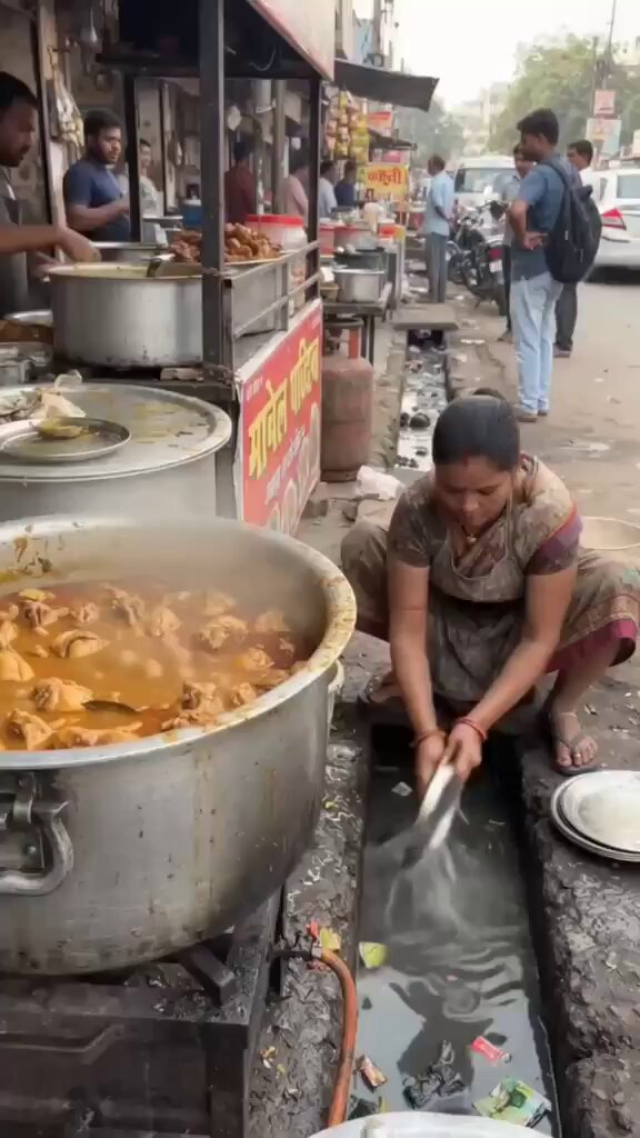 What's going on in India? I will never visit India 🇮🇳