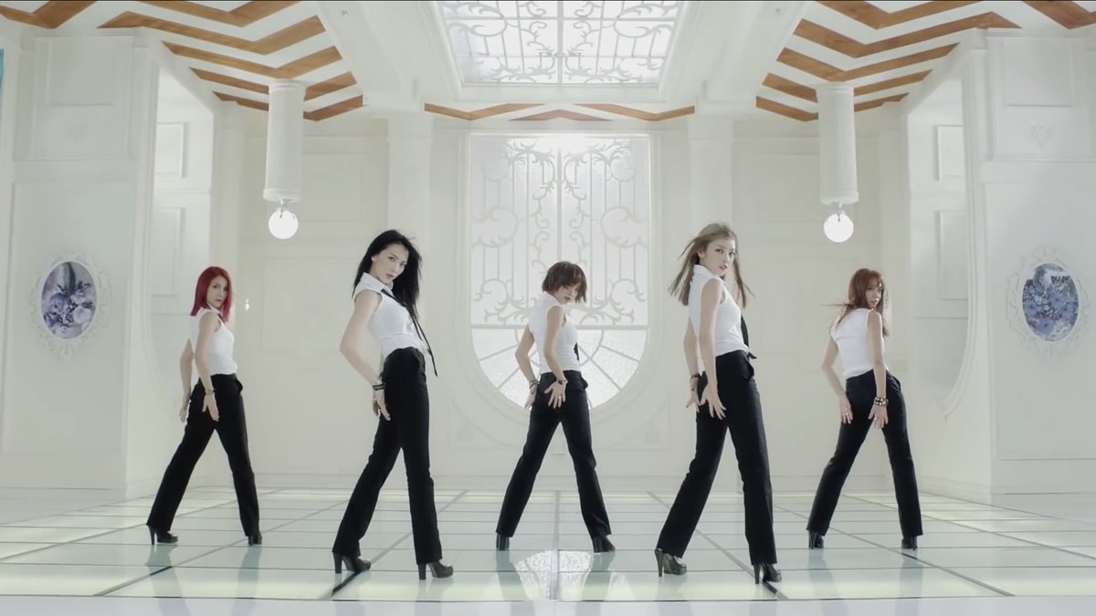 13 years ago today, KARA released their 4th Album ‘Full Bloom’ with title track ‘Damaged Lady’