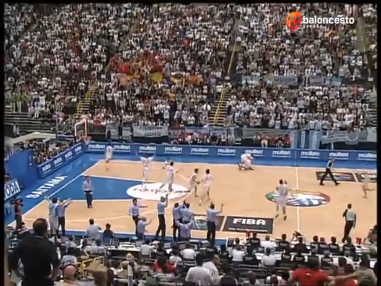 ¡Hoy es 1 de septiembre! 🇪🇸❤️ Se cumplen 2️⃣0️⃣ años de uno de los grandes partidos en la historia de España: las semis del Mundial 2006 vs Argentina 🔸19 puntos de Pau Gasol, 19 de Jorge Garbajosa y 14 de Sergio Rodriguez #FIBAWC x #StepItUp