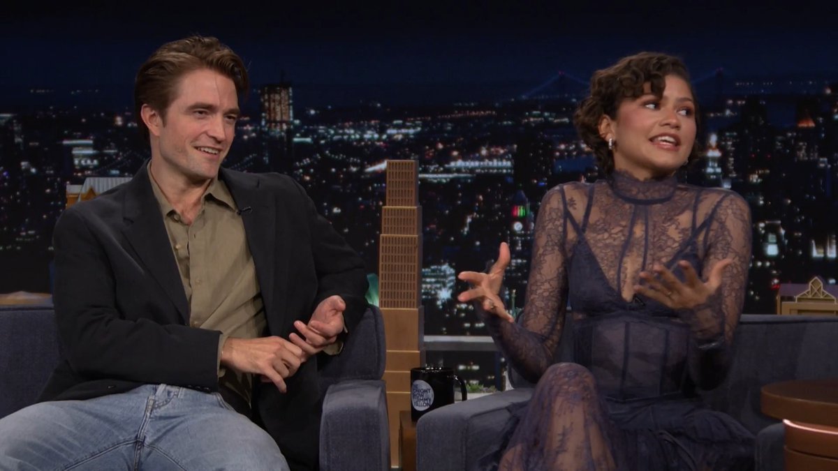 .Zendaya first met Robert Pattinson over the phone while he was in “Batman mode” 🤣 #FallonTonight