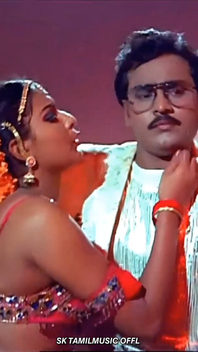 நாதந்தினா தினானா... இந்த வரிகளை அடிக்கடி கேட்டிருப்போம்.ஆனா முழு பாட்டை கேட்டவர்கள் கொஞ்சம் தான்... சின்ன வீடு படத்துல வர்ற அட மச்சமுள்ள மச்சான் பாட்டில் வரும் வரிகள் தான் இவை.. இந்த பாட்டை முழுசா, நல்ல ஆடியோ செட்டப்ல கேட்டப்போதான் புரிஞ்சது. இளையராஜா அவர்கள் மட்டும் தான் இப்படி எல்லாம் ஒரு பாட்டை கொடுக்க முடியும் என்று.. முன்ன சாதாரண ஸ்பீக்கர்ல கேட்டிருக்கேன். பக்காவா ஐஇஎம் ல லாஸ்லெஸ்ல கேட்கும் போது எவ்ளோ லேயர்ஸா, எவ்ளோ அழகா அரேஞ்ச் பண்ணிருக்காருன்னு இப்போ தான் முழுசா தெரிஞ்சது. இந்த பாட்டுக்கு ஸ்பெஷல்னா மிருதங்கம் மாதிரி பாரம்பரிய இசைக்கருவிகளோட, பாஸ் கிட்டார், டிரம்பெட், வயலின், கீபோர்டு, டிரம்ஸ் எல்லாம் கலந்து மேற்கத்திய ஆர்கெஸ்ட்ரேஷன் பண்ணியிருக்குற விதம் தான். தொடக்கமே செம எனர்ஜியா இருக்கும். சிம்பல்ஸ், டிரம்பெட், பாஸ், வயலின், கீபோர்டு எல்லாம் ஒண்ணா சேர்ந்து இசைக்கும் போது இன்ஸ்டன்டா பாட்டுக்குள்ள போயிடுவோம். ஜானகி மேடம், எஸ்.பி. சைலஜா அருமையா என்ட்ரி கொடுப்பாங்க... அவங்க குரலை இன்ஸ்ட்ருமென்டல் அரேஞ்ச்மென்ட் இன்னும் உயர்த்திக் காட்டும். பின்னாடி கொஞ்சம் லேட்டா தான் எஸ்பிபி சார் வருவாரு. வந்த உடனேயே மறக்க முடியாத இம்பாக்ட் கொடுப்பாரு. டி.வி. கோபாலகிருஷ்ணன் சார் சில இடத்துல வந்து இன்னும் இந்த பாட்டுக்கு டெப்த் கொடுத்து இருப்பார்.. அந்த சிச்சுவேஷனுக்கான மூட், ரிதம், ஆர்கெஸ்ட்ரேஷன் எல்லாத்தையும் இப்படி லேயர் பண்ணக்கூடிய ஜீனியஸ் ஒன் அன்ட் ஒன்லி ராஜா சார் தான்.. . இந்த பாட்டை எல்லாம் எப்படி விஷுவலைஸ் பண்ணி ட்யூன் போட்டார் என்பது அவருக்கு மட்டுமே வெளிச்சம்.. இந்த பாட்டை கண்டிப்பாக கேளுங்க..
