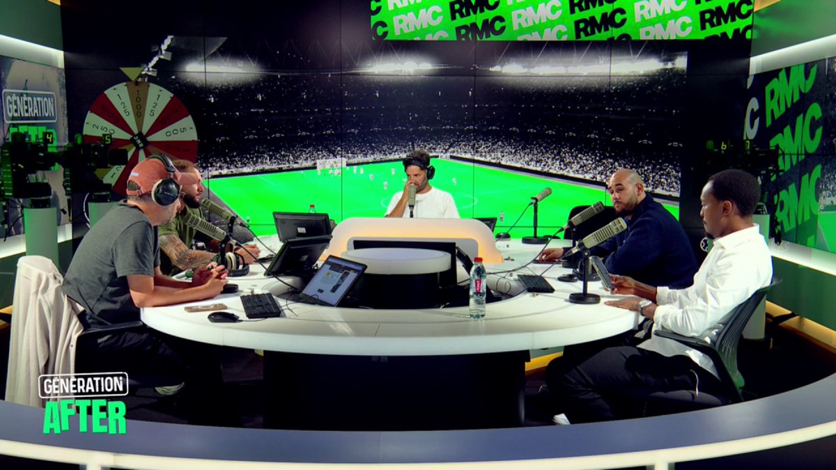 🎙 Jimmy BRAUN sur l'OL : "Lyon a le meilleur effectif de Ligue 1 derrière le PSG. Tu te dois de finir top 3 quand tu es Paulo Fonseca... Et surtout, la concurrence s'est affaiblie. Lyon doit viser le podium, ça sera un échec pour Fonseca si ce n'est pas le cas."