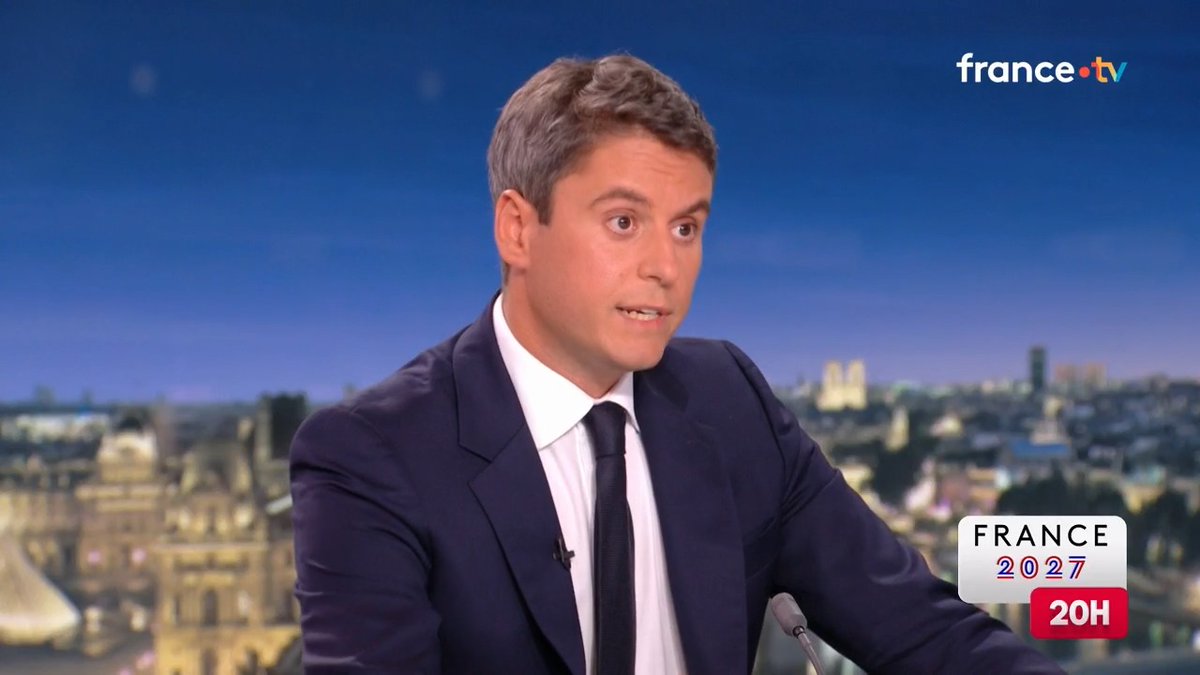 Ministre de l'Éducation nationale, j'ai fait le choix d'augmenter de 100 euros net par mois nos AESH. Et de clarifier les responsabilités sur le temps périscolaire. C'était une question de dignité et une première étape. Une première étape avant d'aller plus loin. Je propose de créer un véritable corps des AESH, pour qu'il soit possible de faire carrière, de progresser, de voir ses missions élargies.