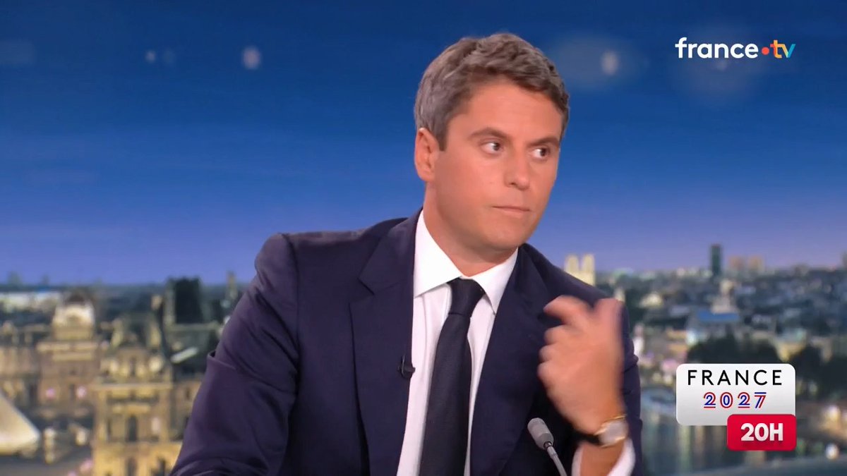 Dans les 10 ans qui viennent, il y aura plus d'un million et demi d'élèves en moins à l'École. Certains espèrent en profiter pour fermer des classes et faire des économies. Je propose le contraire : moins d'élèves, c'est moins d'élèves par classe et plus de solutions pour remplacer les enseignants absents.