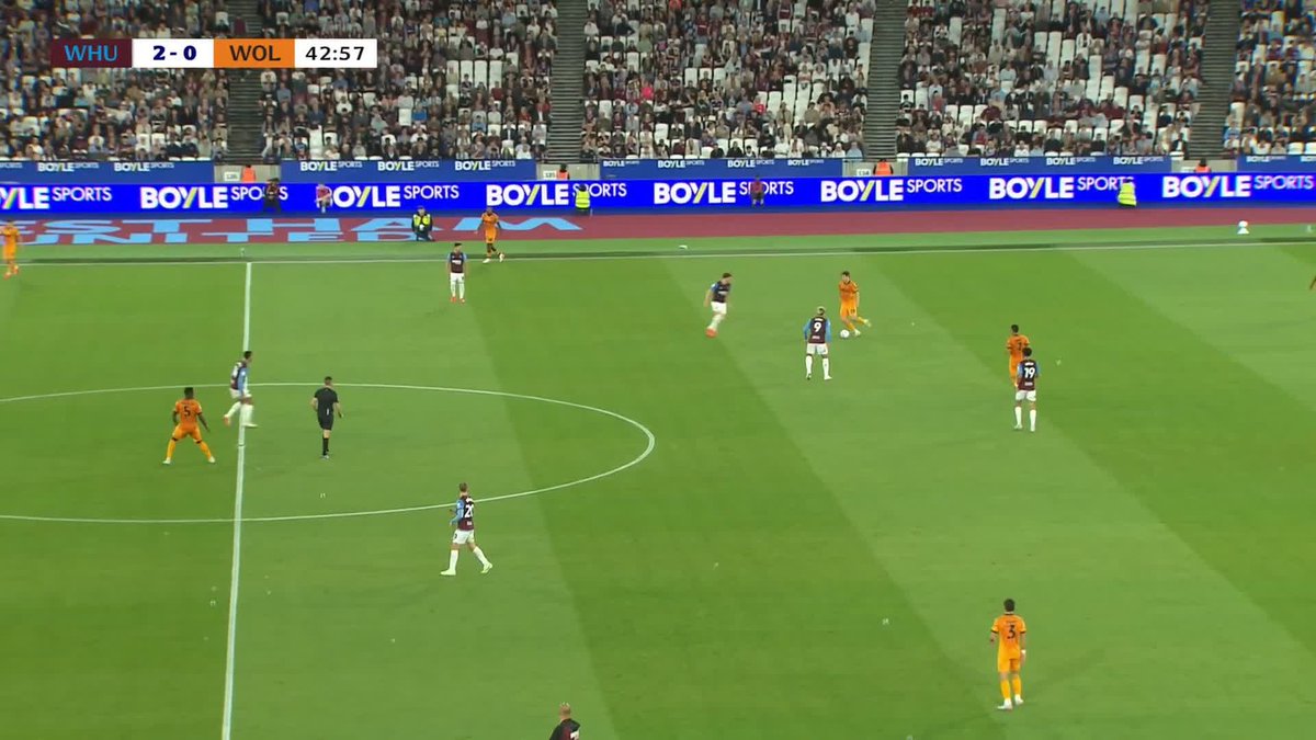 Marshall Munetsi coolly slots home to bring Wolves back into this match ⚽️